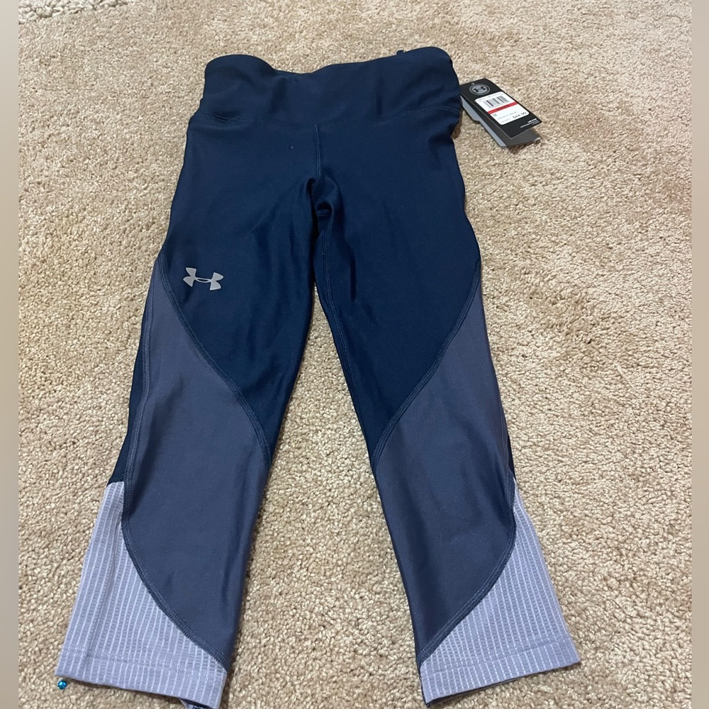 NWT Under Armour Woman’s Capris Size XS